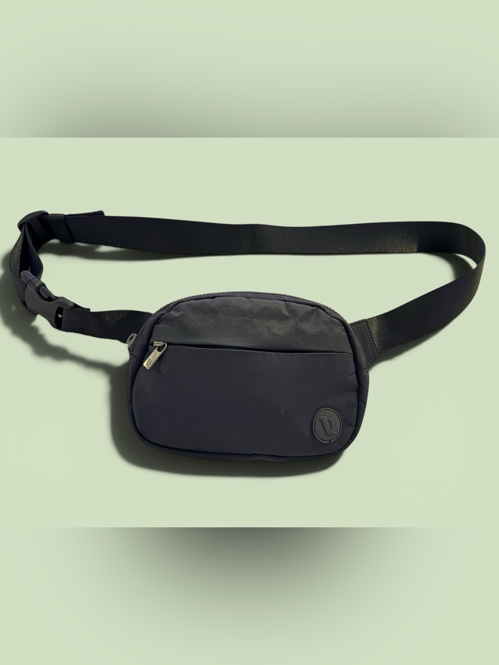 Vuori All Around Hip Pack, Crossbody Sling Bag - Picture 4 of 4